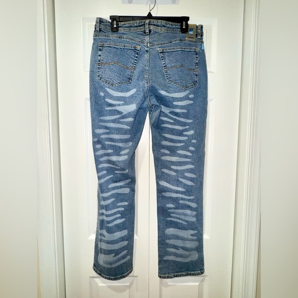 Azzure Denim Jeans with Unique Pattern. Size 34 GUC - Picture 2 of 9
